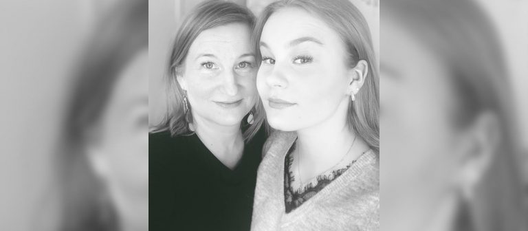 Kiintymyssuhde - Äiti ja tytär